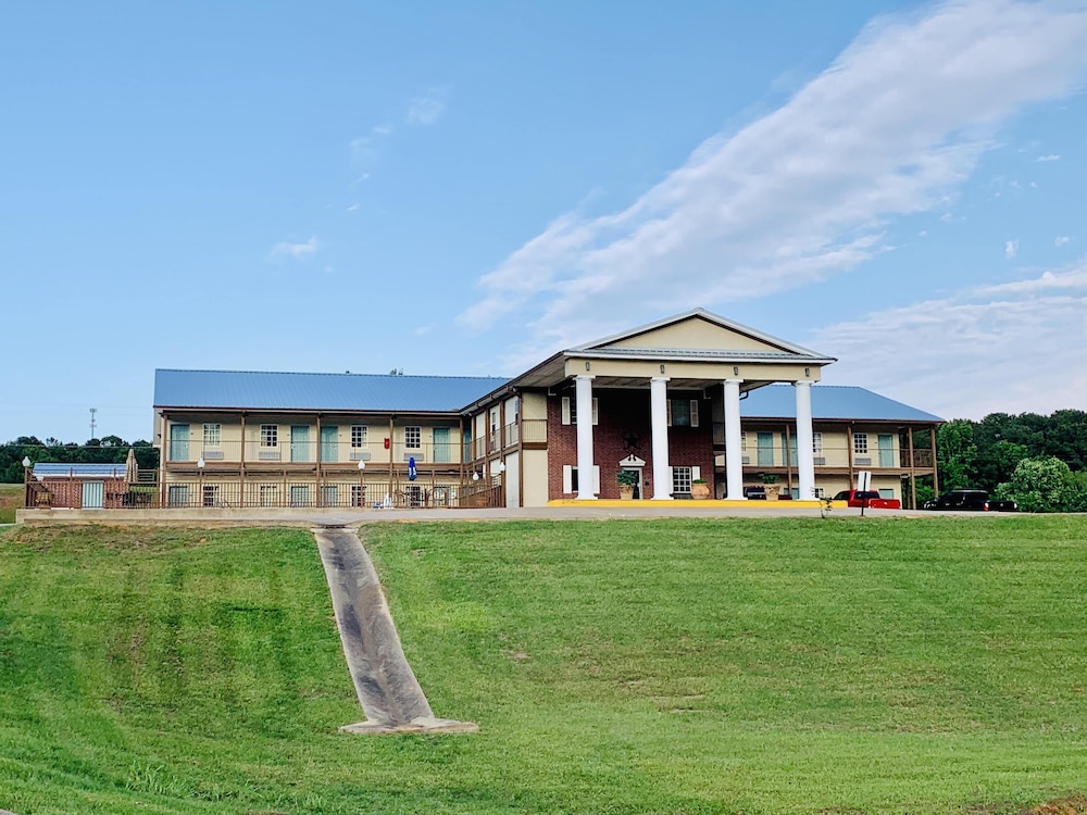 Weston Inn Suites 8/55