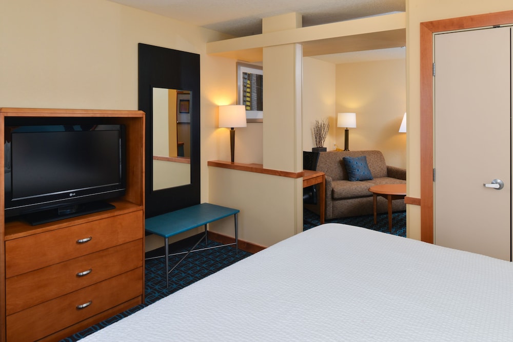 Fairfield Inn And Suites Bloomington 24/66
