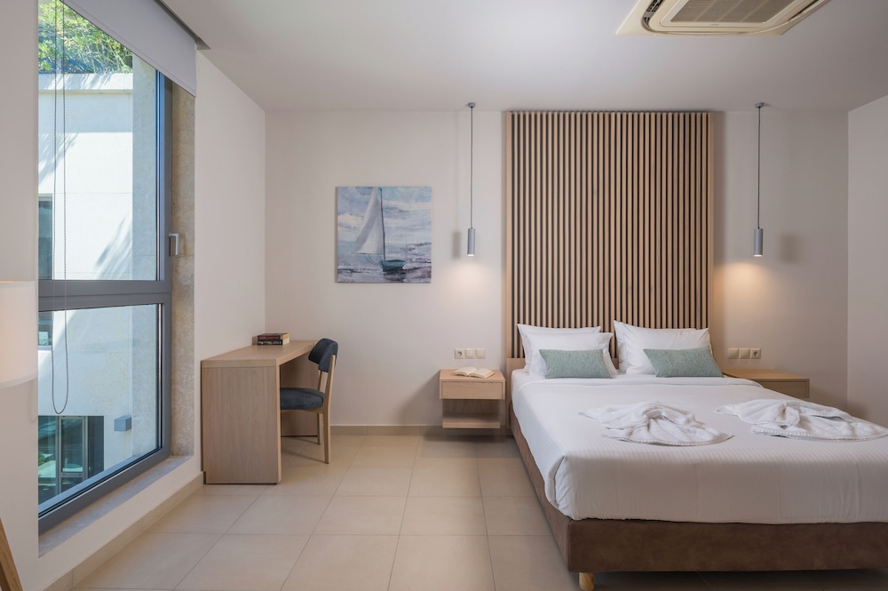 Trianon Luxury Apartments and Suites 28/74