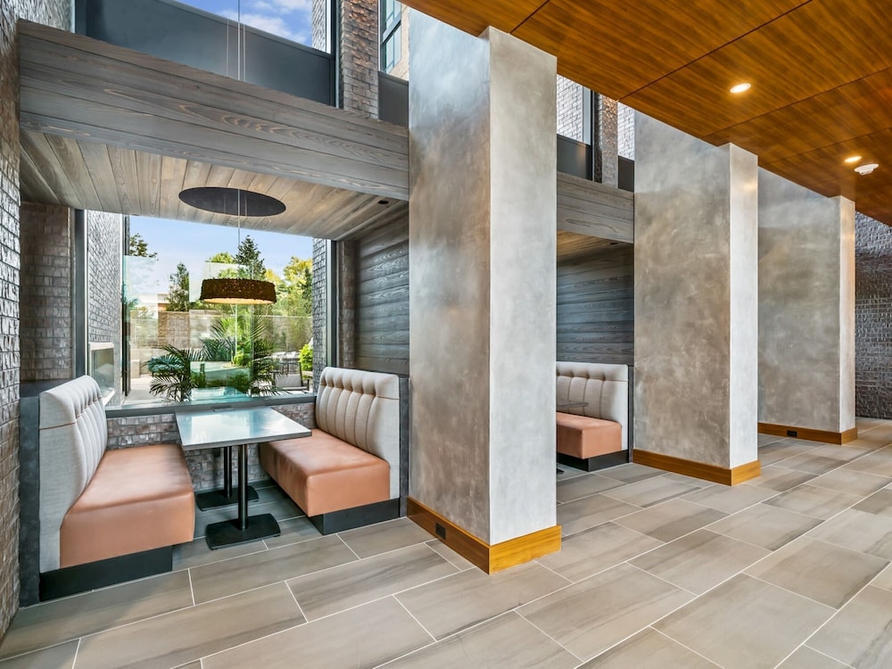 Global Luxury Suites at Reston Town Center 2/75
