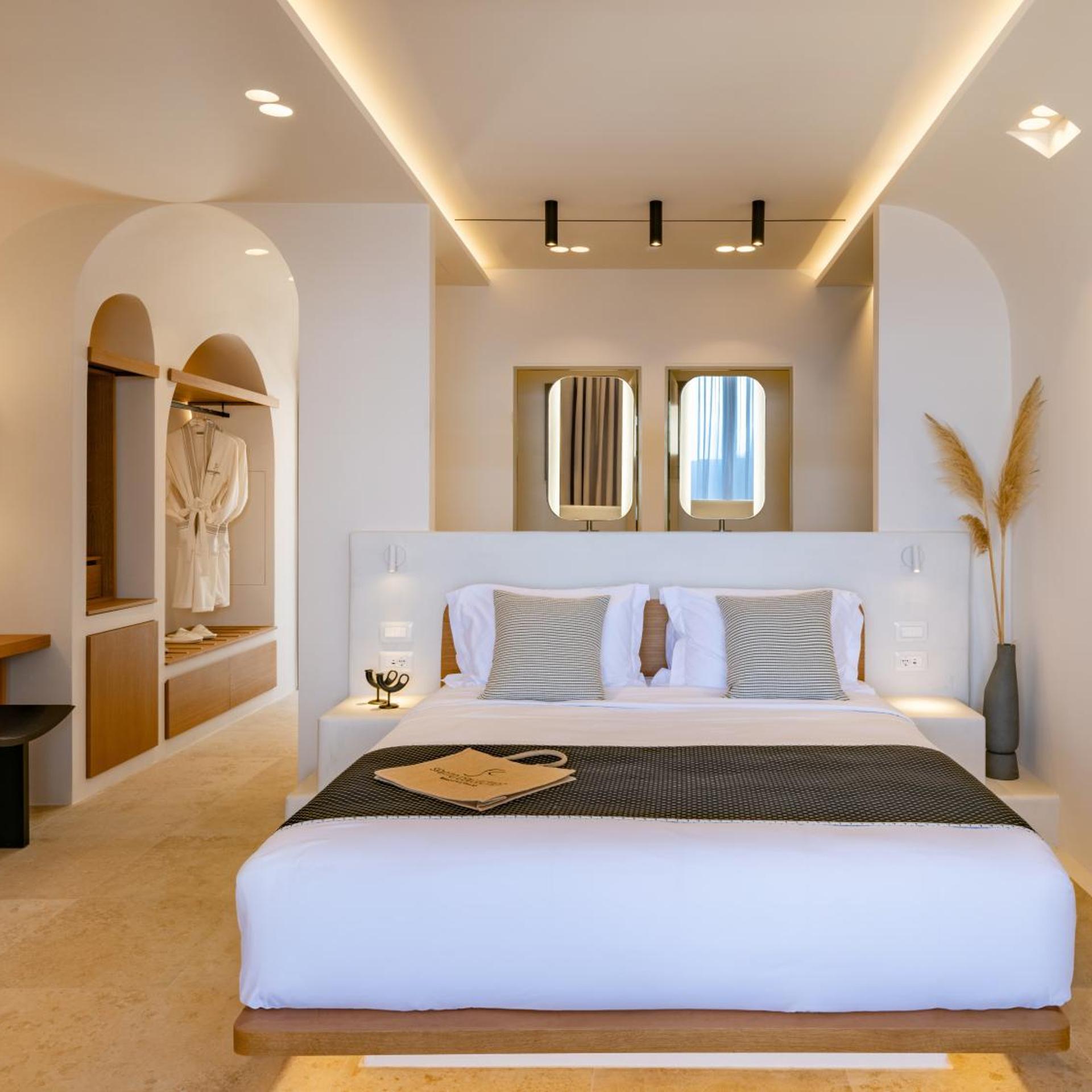 Sunset, Junior Suite, King Bed, Sea View, with Pool