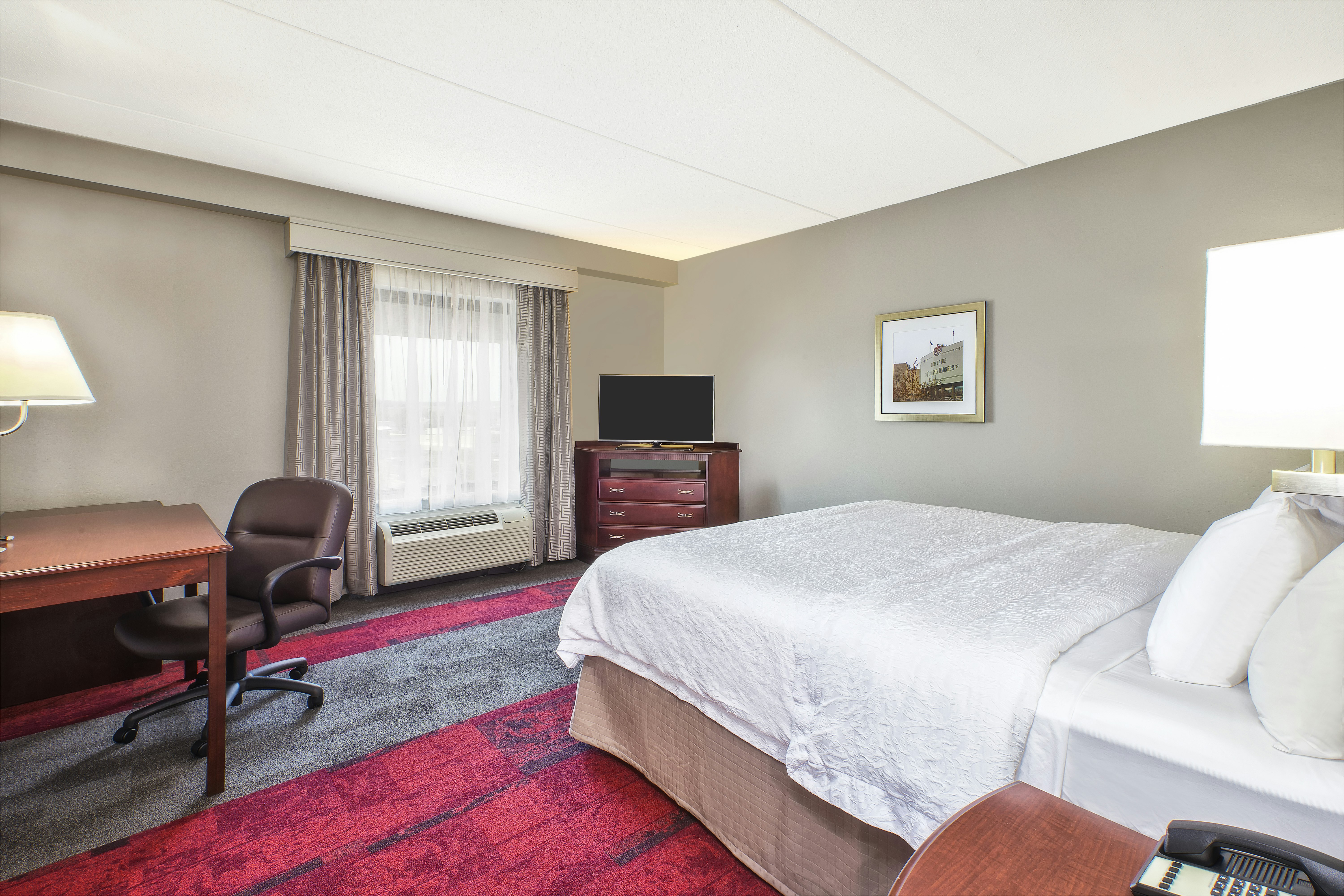 ROOM, KING BED