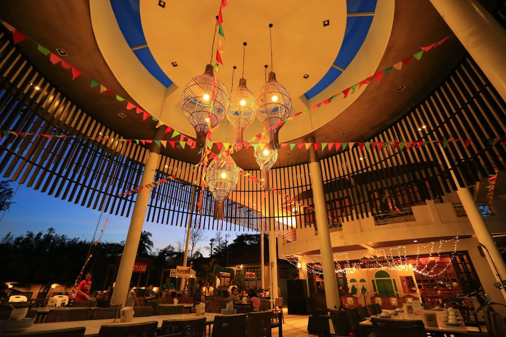 Bansaithong Beach Resort 13/52
