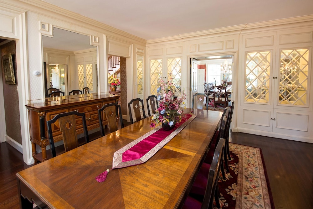 Kingsbay Mansion & Vacation Houses 34/50