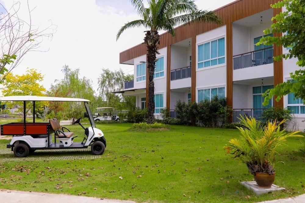 Baan Suan Khunta Golf Resort 62/67
