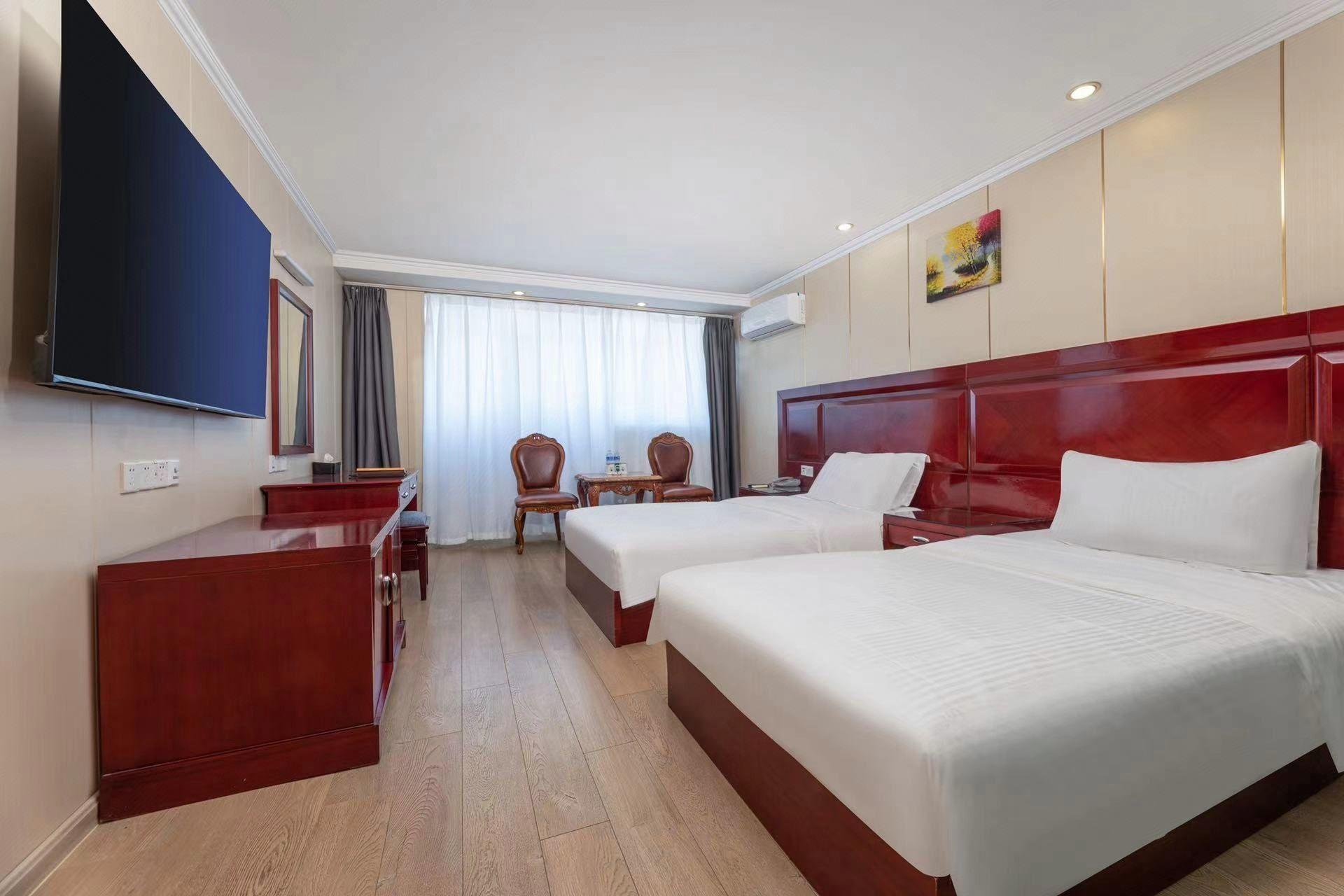 Superior, Twin Beds