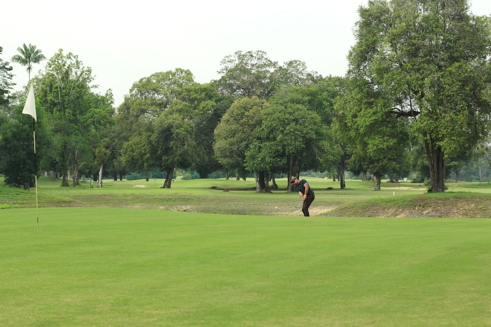 Villea Rompin Resort Golf 48/54