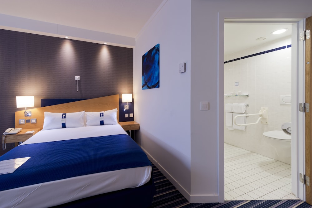 Holiday Inn Express Antwerp City North 29/76