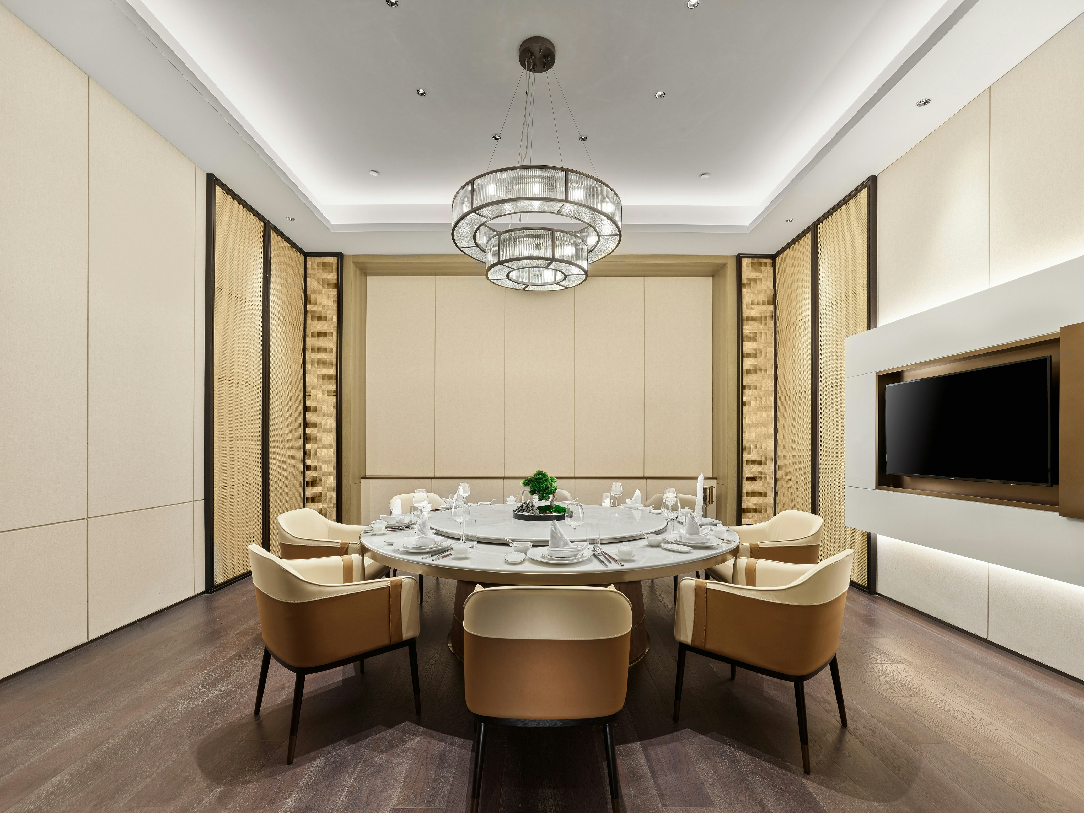 Hilton Jiaxing 24/28