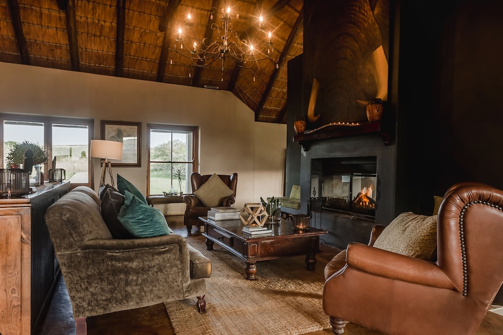 Hlosi Game Lodge 44/73