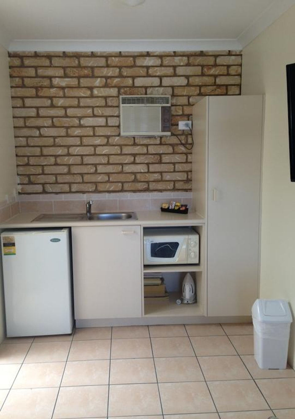 CABOOLTURE MOTEL 46/47