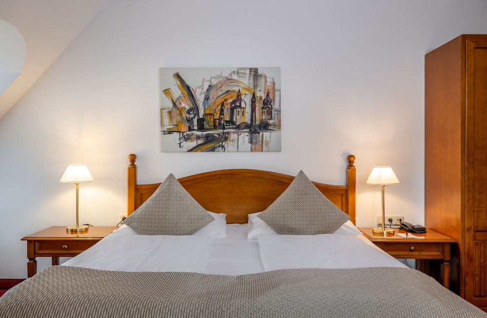 Am Mirabellplatz Hotel 25/68