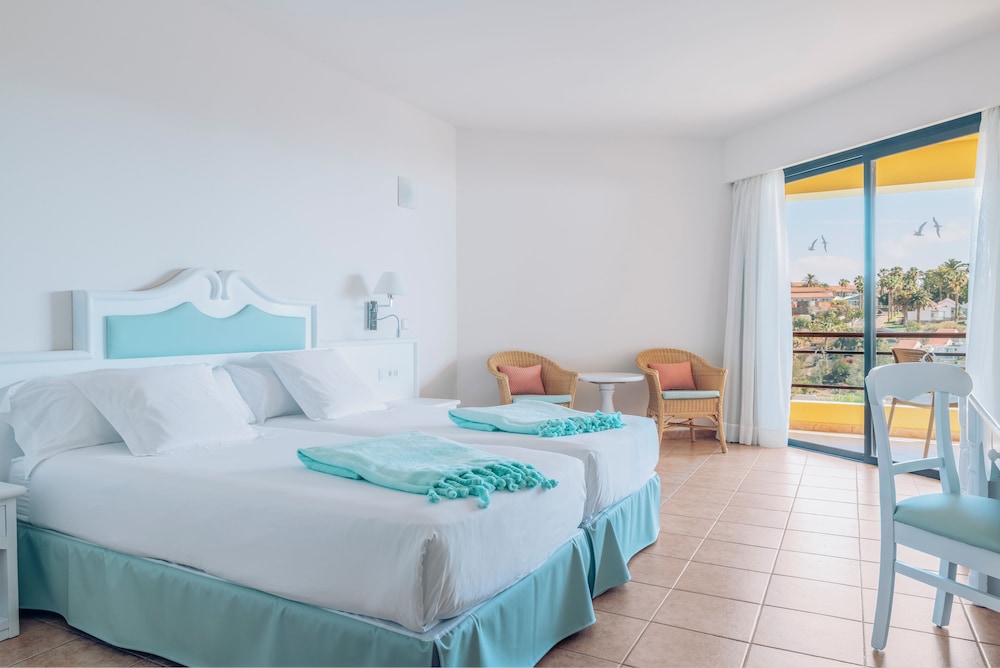 Iberostar Waves Playa Gaviotas 6/50