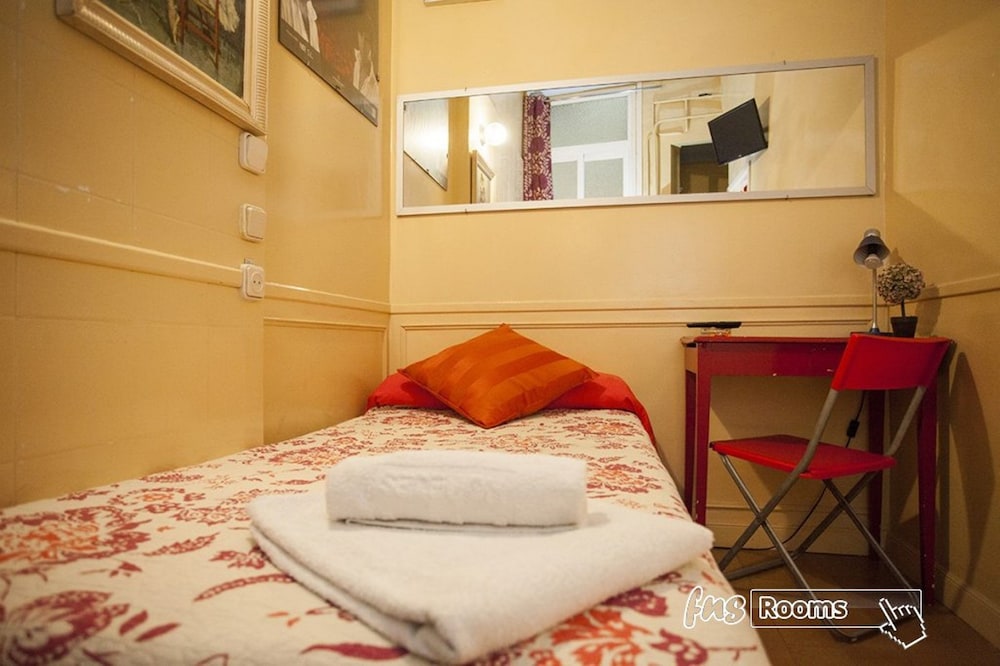 Hostal La Fontana 18/65