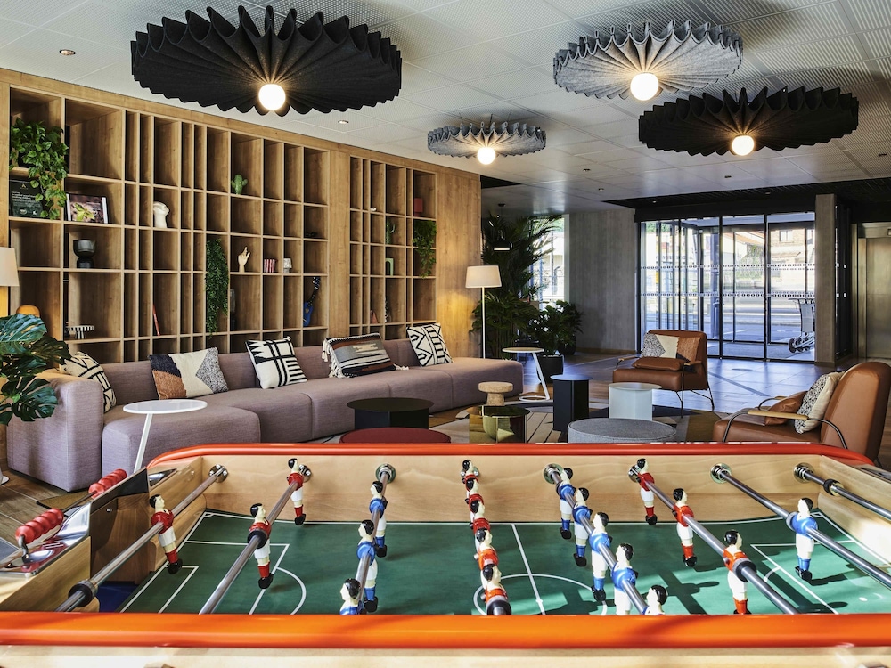 ibis Montlhery Paris Sud 6/68