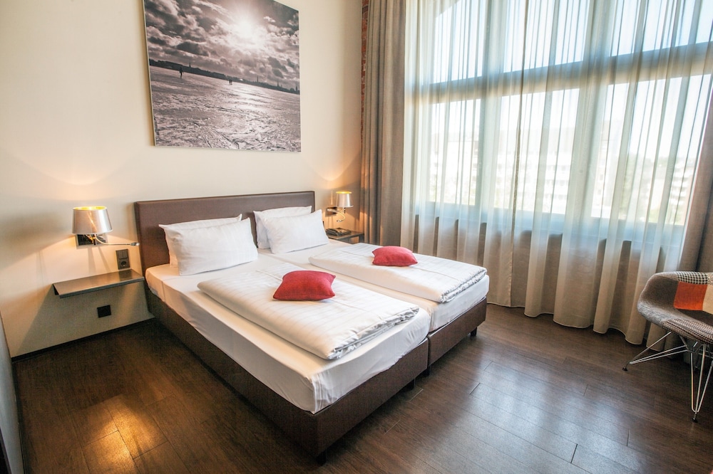 Hotel Volksschule 14/66