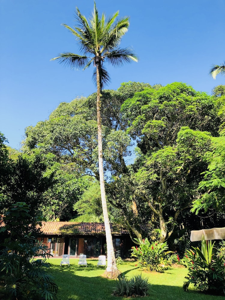 Praia Da Crena Inn 30/42