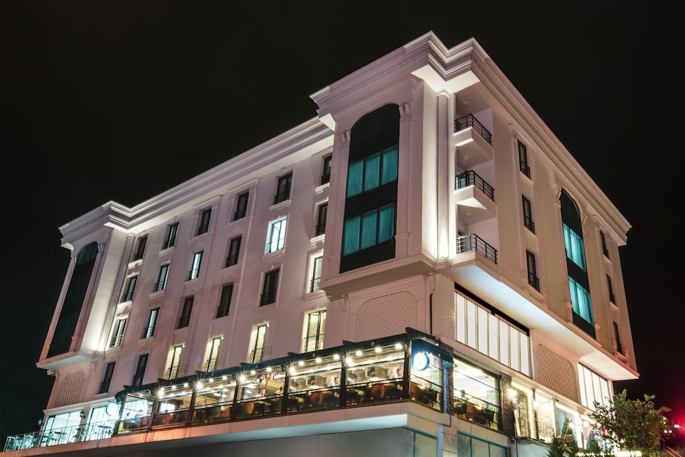 White House Hotel 7/58