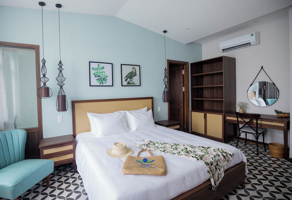 Deluxe, Queen Bed