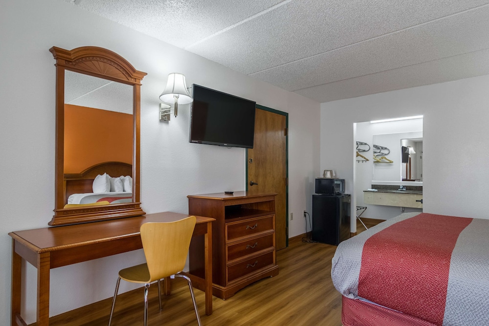 Motel6 Waycross, GA 17/24