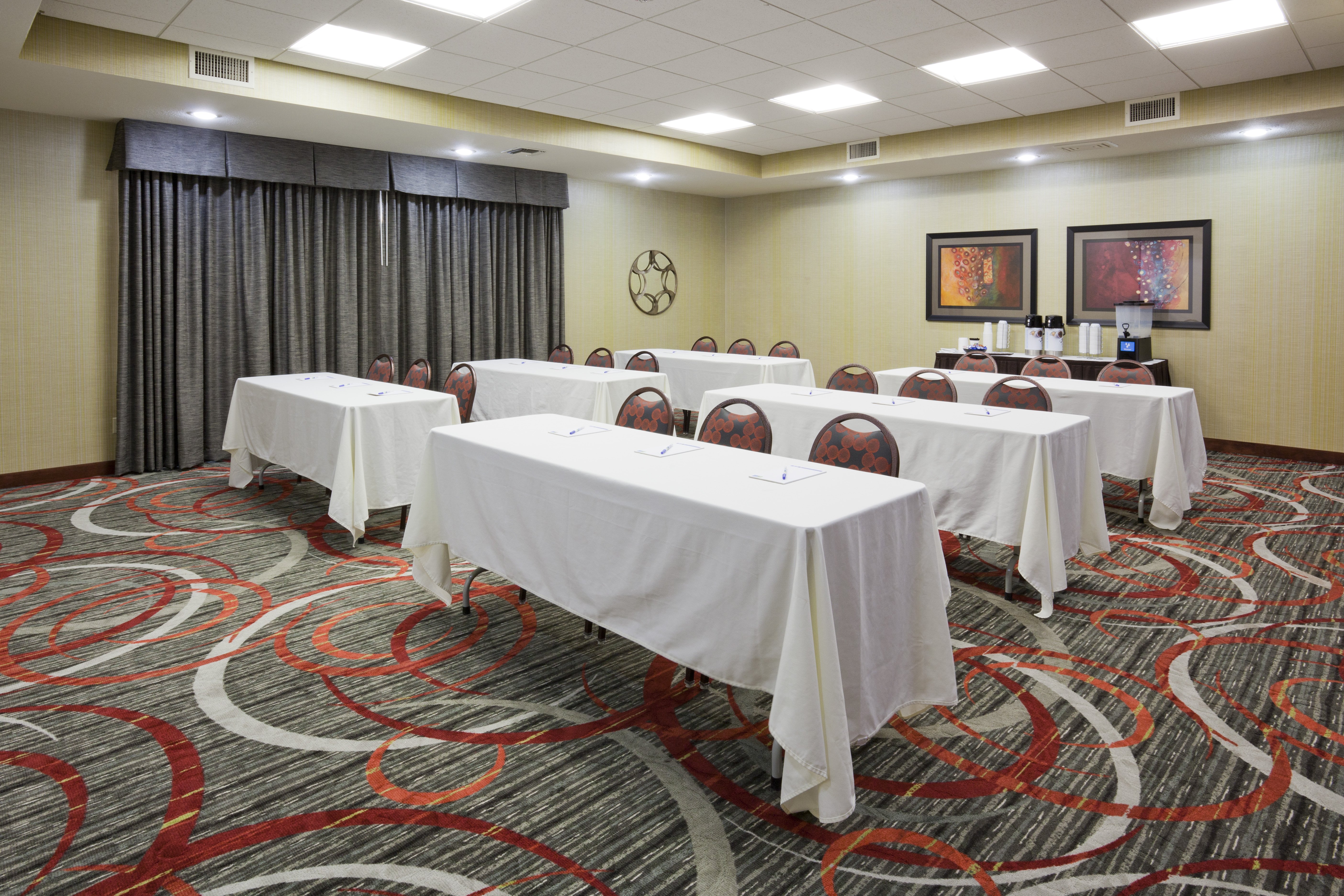 Holiday Inn Express Hotel &amp; Suites BLOOMINGTON WEST 47/52