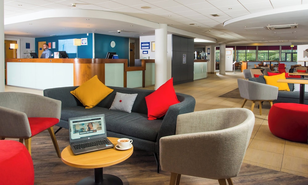 Holiday Inn Express Newport 25/47