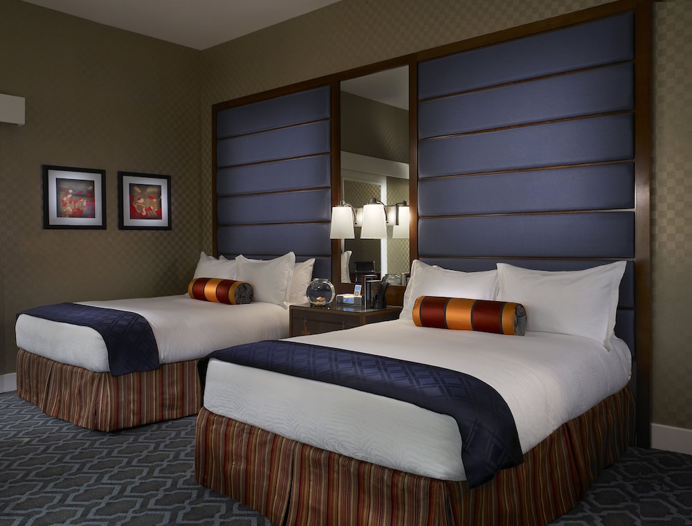 Kimpton Hotel Monaco Baltimore Inner Harbor 15/82