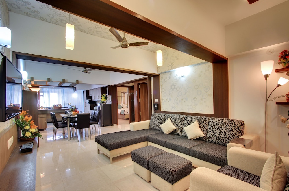 White Castle Corporate Residences 28/50