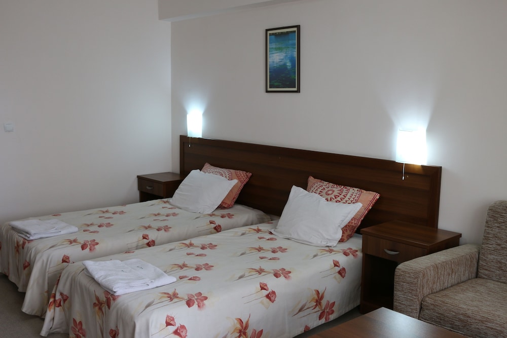 HOTEL KRALEV DVOR 5/26