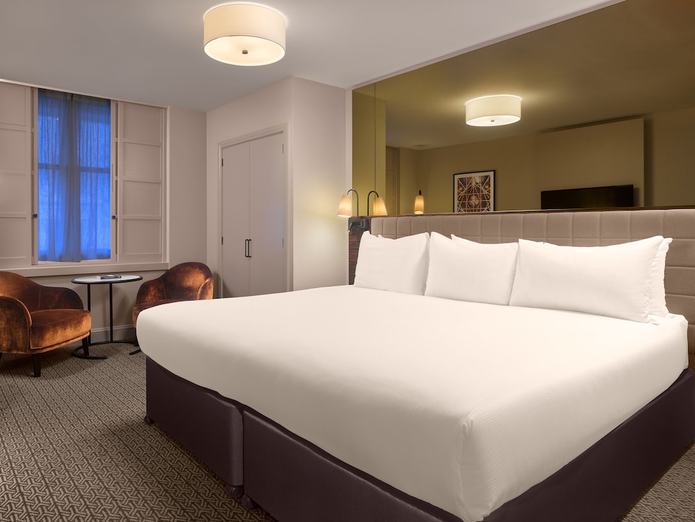 Strand Palace Hotel 8/47