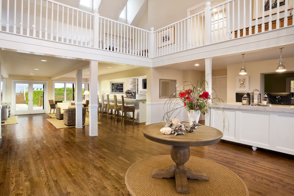 Sanderling Resort 48/72