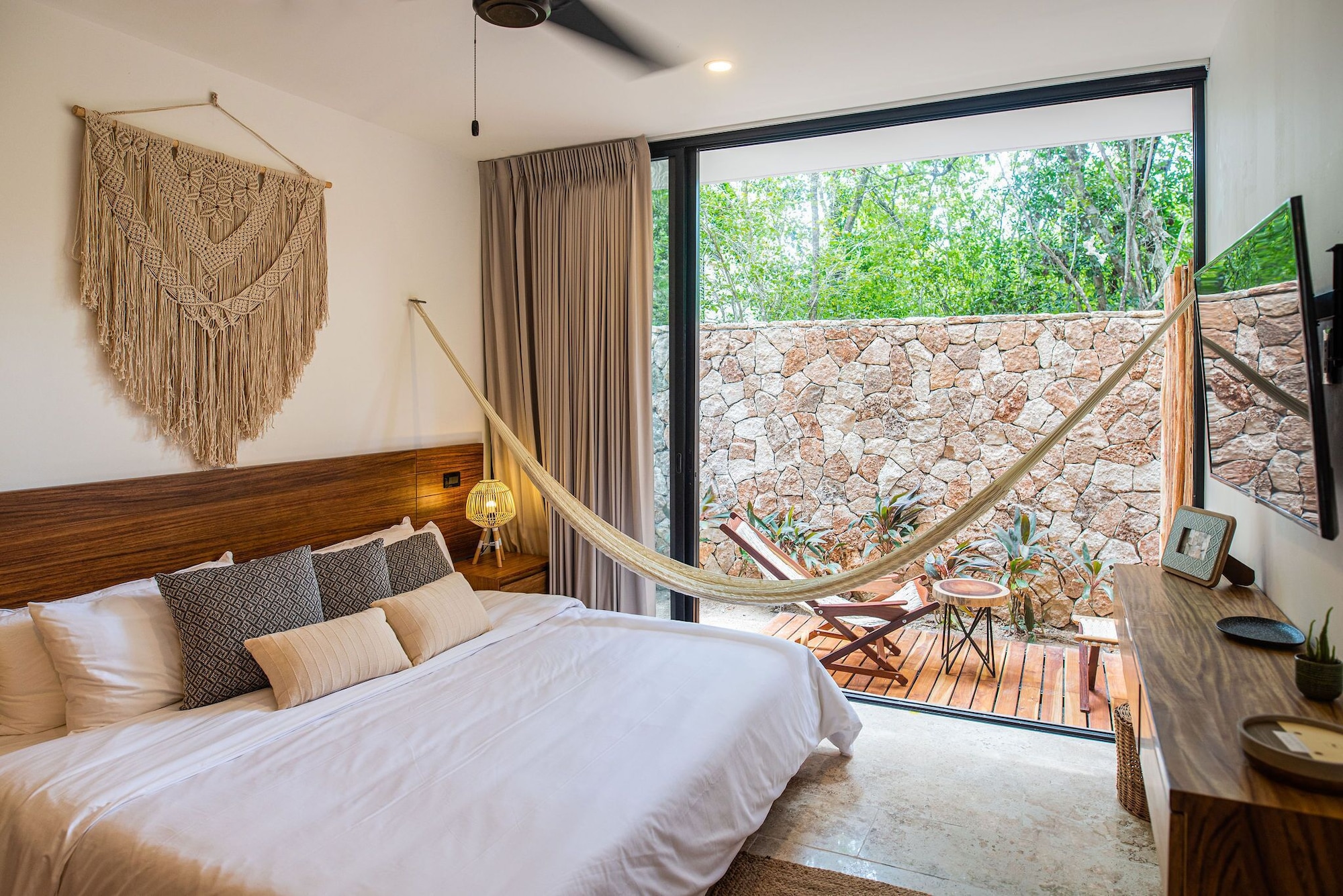 2 BEDROOMS, GARDEN, DELUXE, LUXURY, APARTMENT, PRIVATE POOL