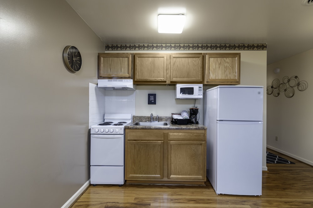 Affordable Corporate Suites of Overland Drive 53/65