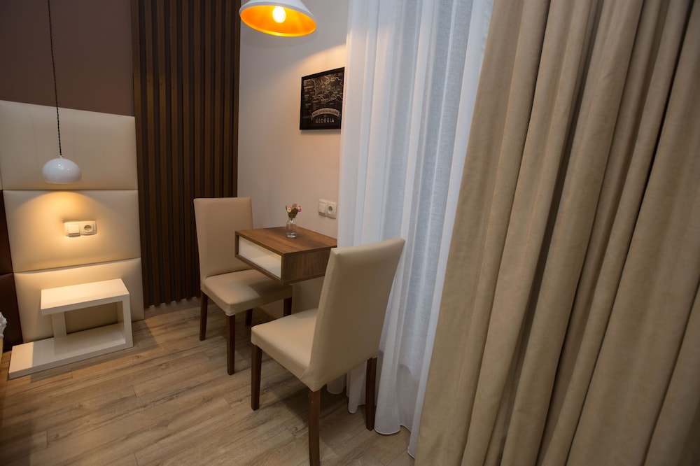 History Hotel Tbilisi 18/30