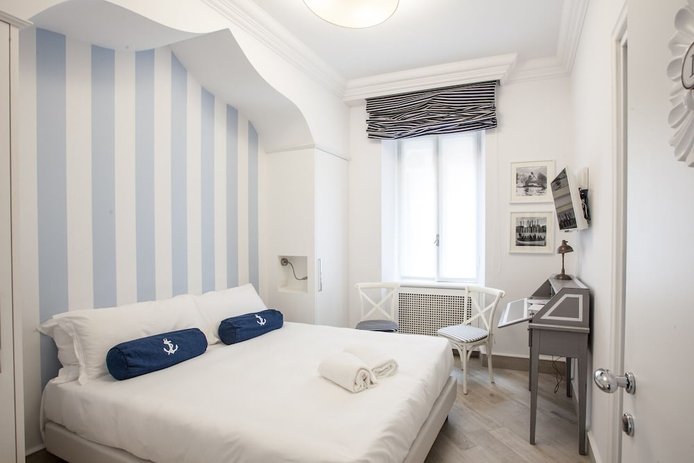 Marina Hotel Charming Rooms 11/47