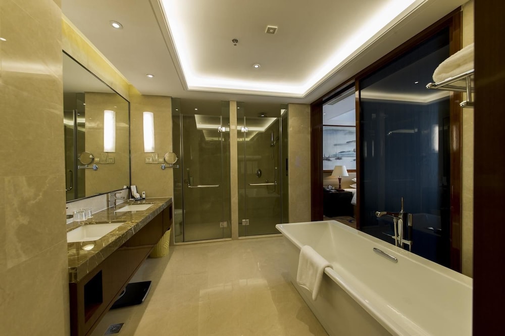 YANG PENG JINJIANG HOTEL 10/17