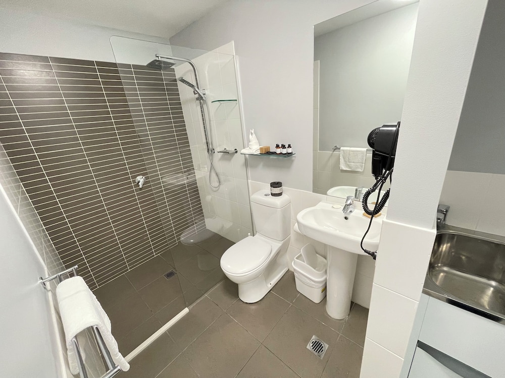 1 BEDROOM, PREMIUM, APARTMENT