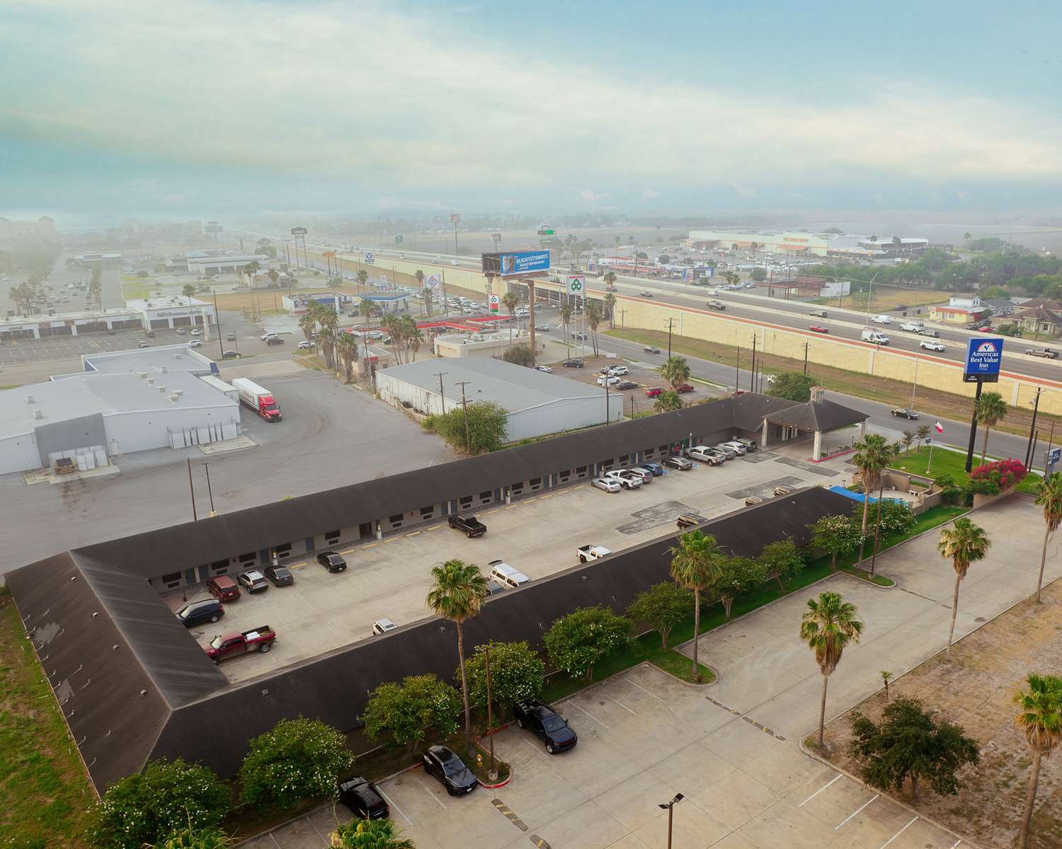 Americas Best Value Inn Harlingen 16/16