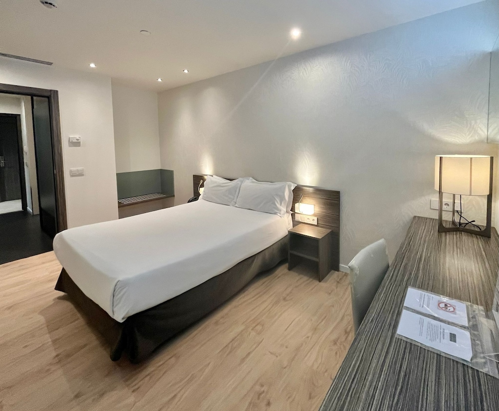 Air Rooms Madrid Airport By Premium Traveller 24/53