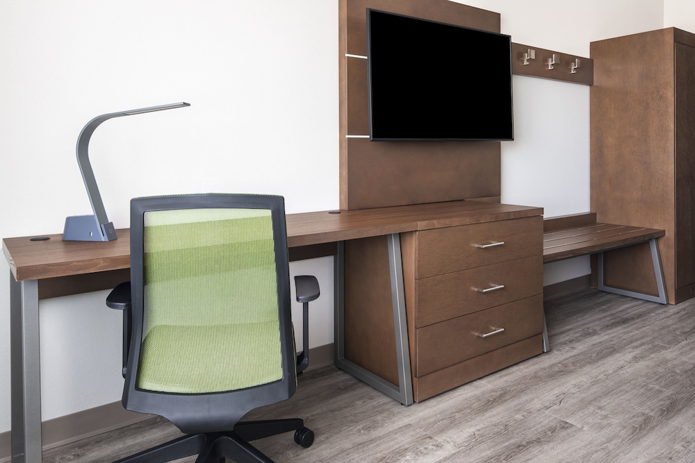 Holiday Inn Express And Suites Odessa I-20 19/37