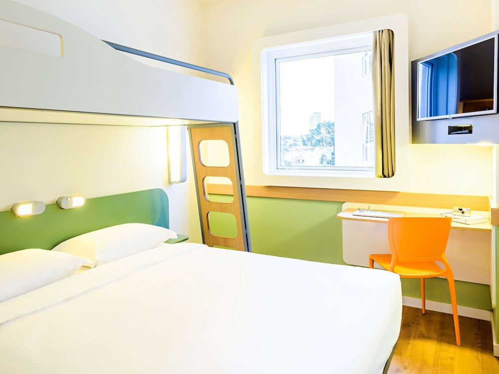 Ibis Budget Curitiba Aeroporto 23/65