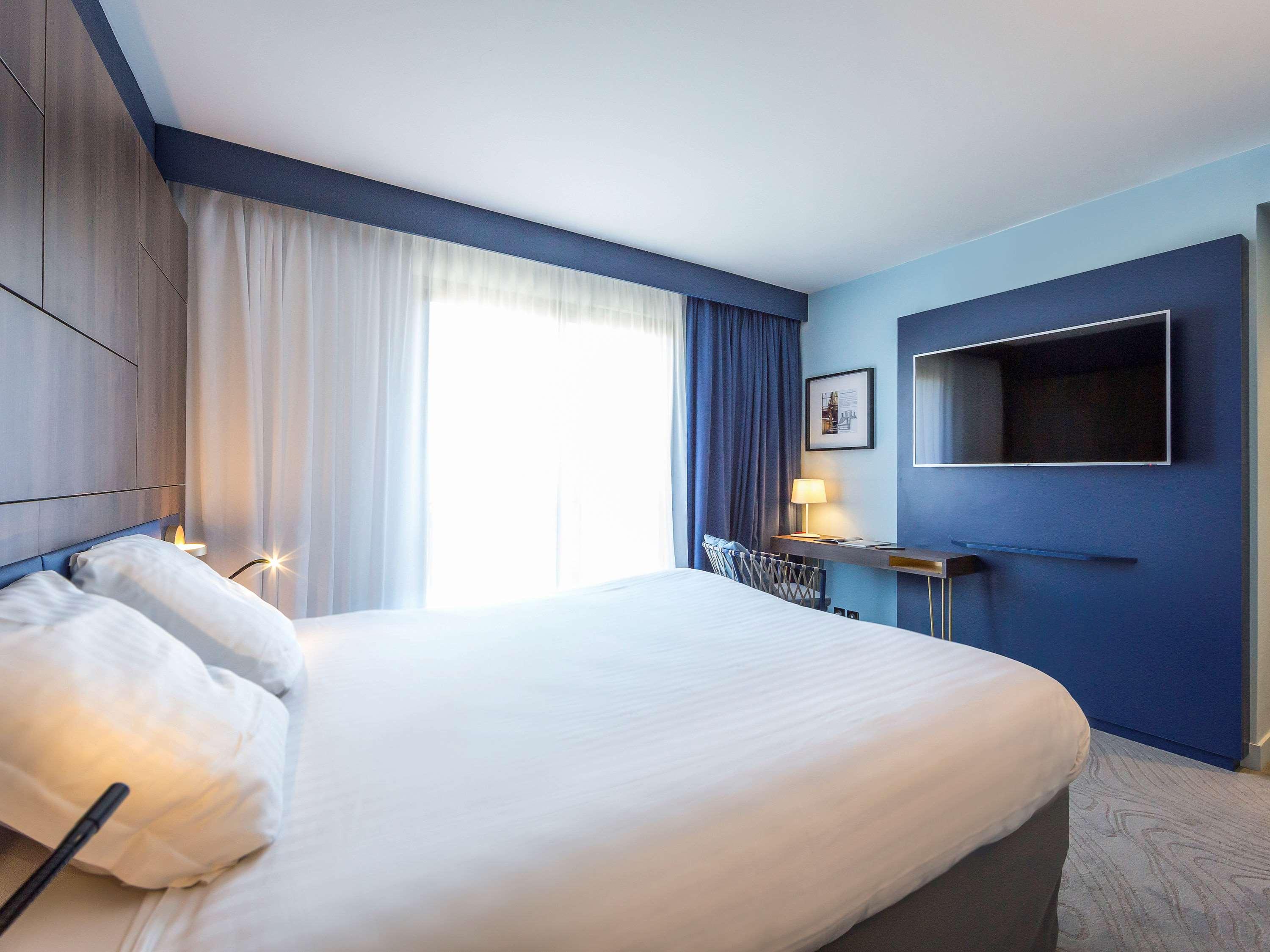 Standard, Twin Beds