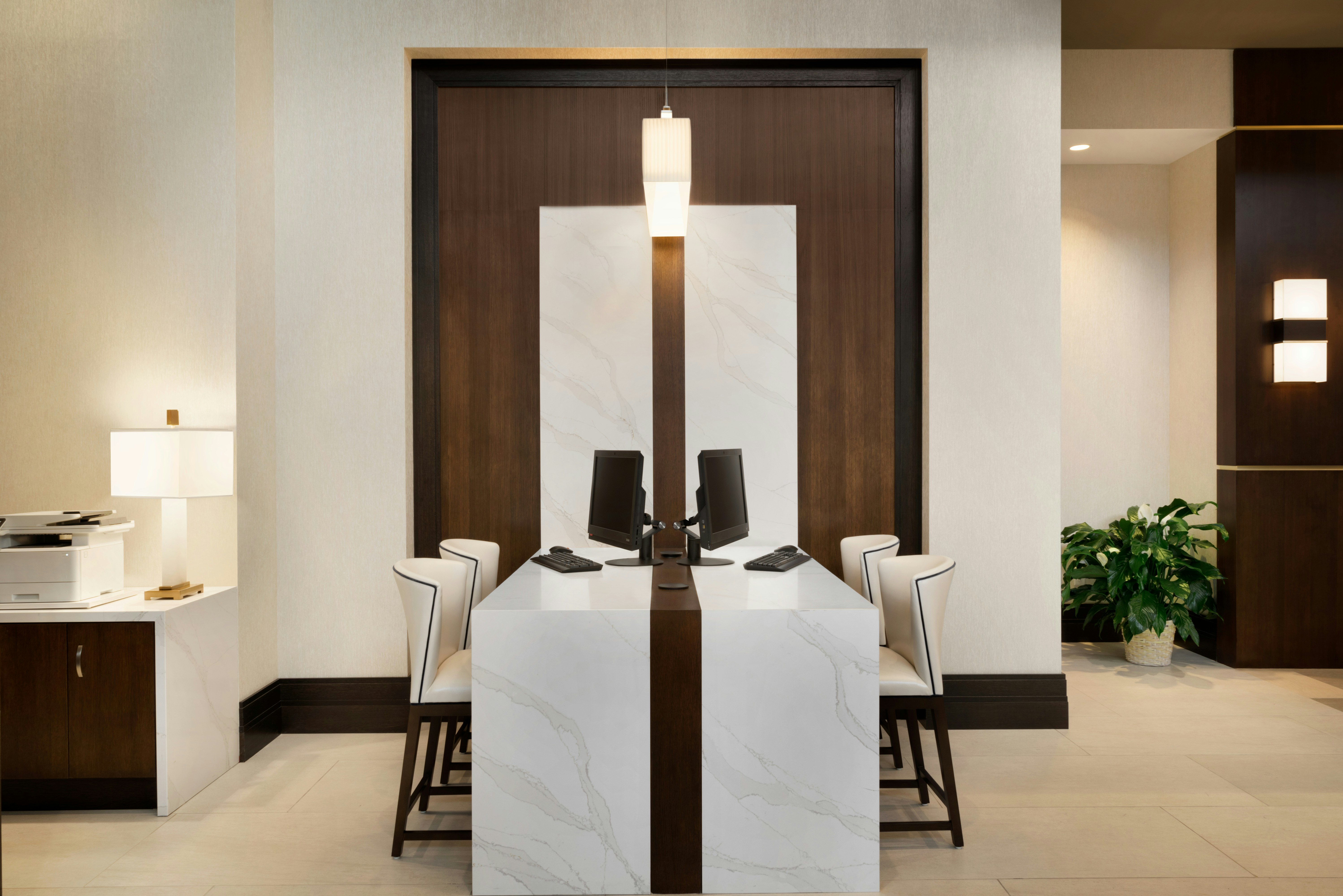 Embassy Suites by Hilton Syracuse Destiny USA 16/54