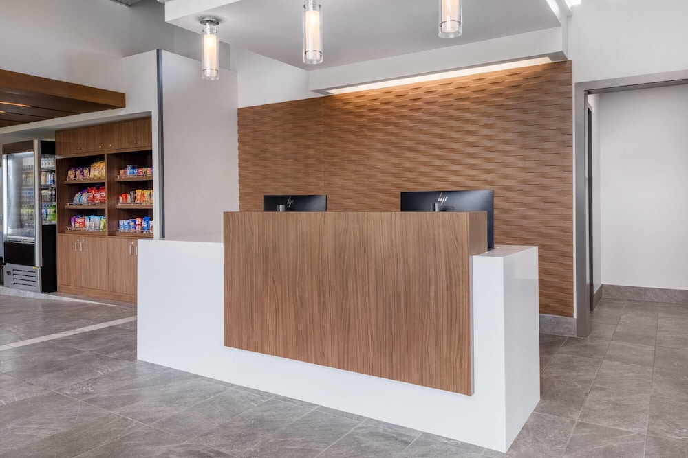 Wingate by Wyndham Geneva at SPIRE Academy 5/56