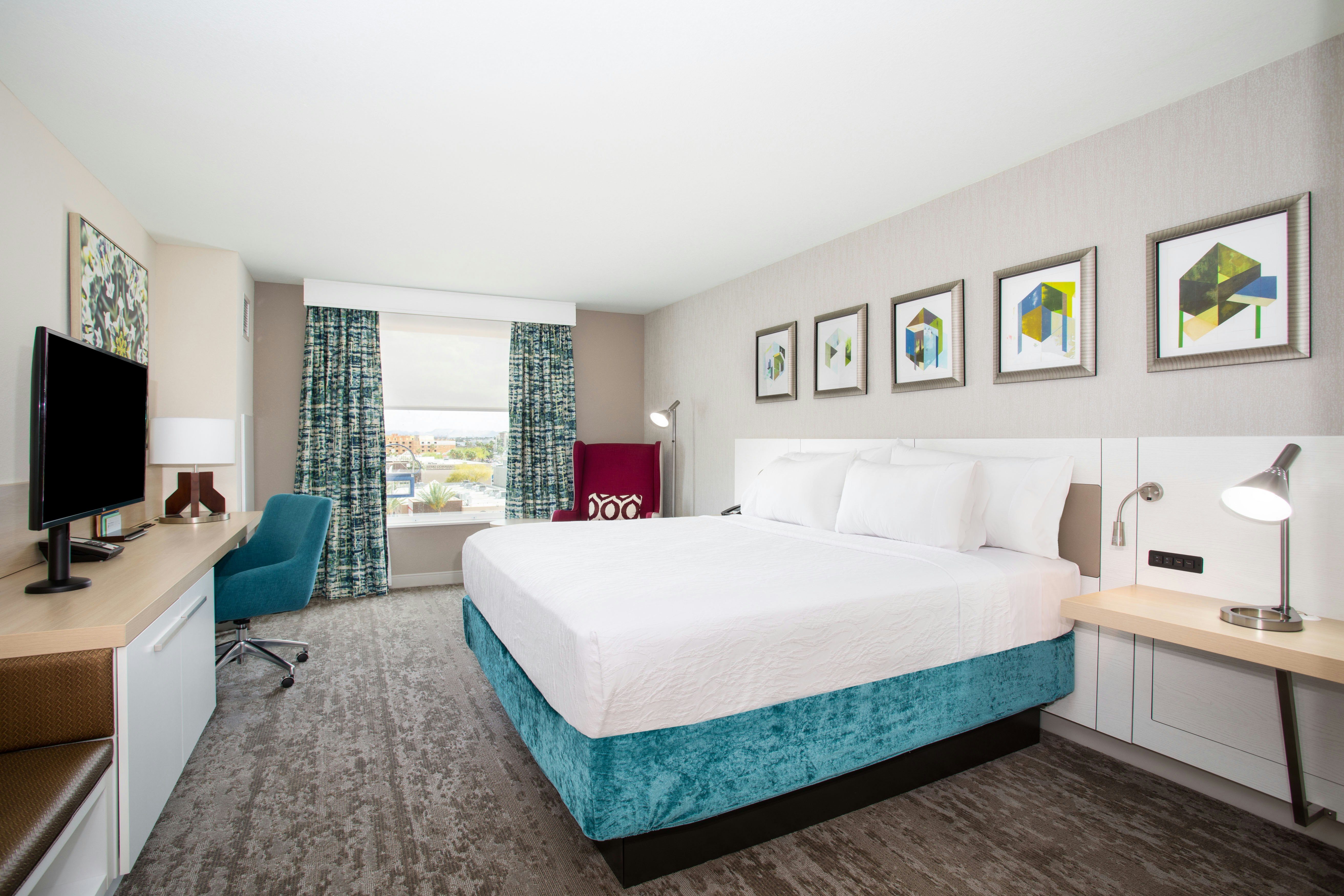 WELLNESS, KING BED