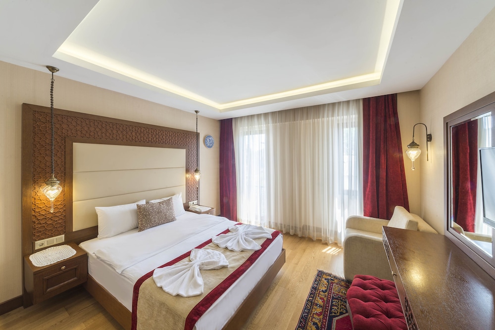 Lalinn Hotel 41/72