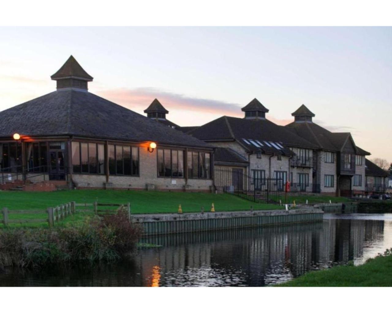 Dolphin Hotel Cambridge 1/50