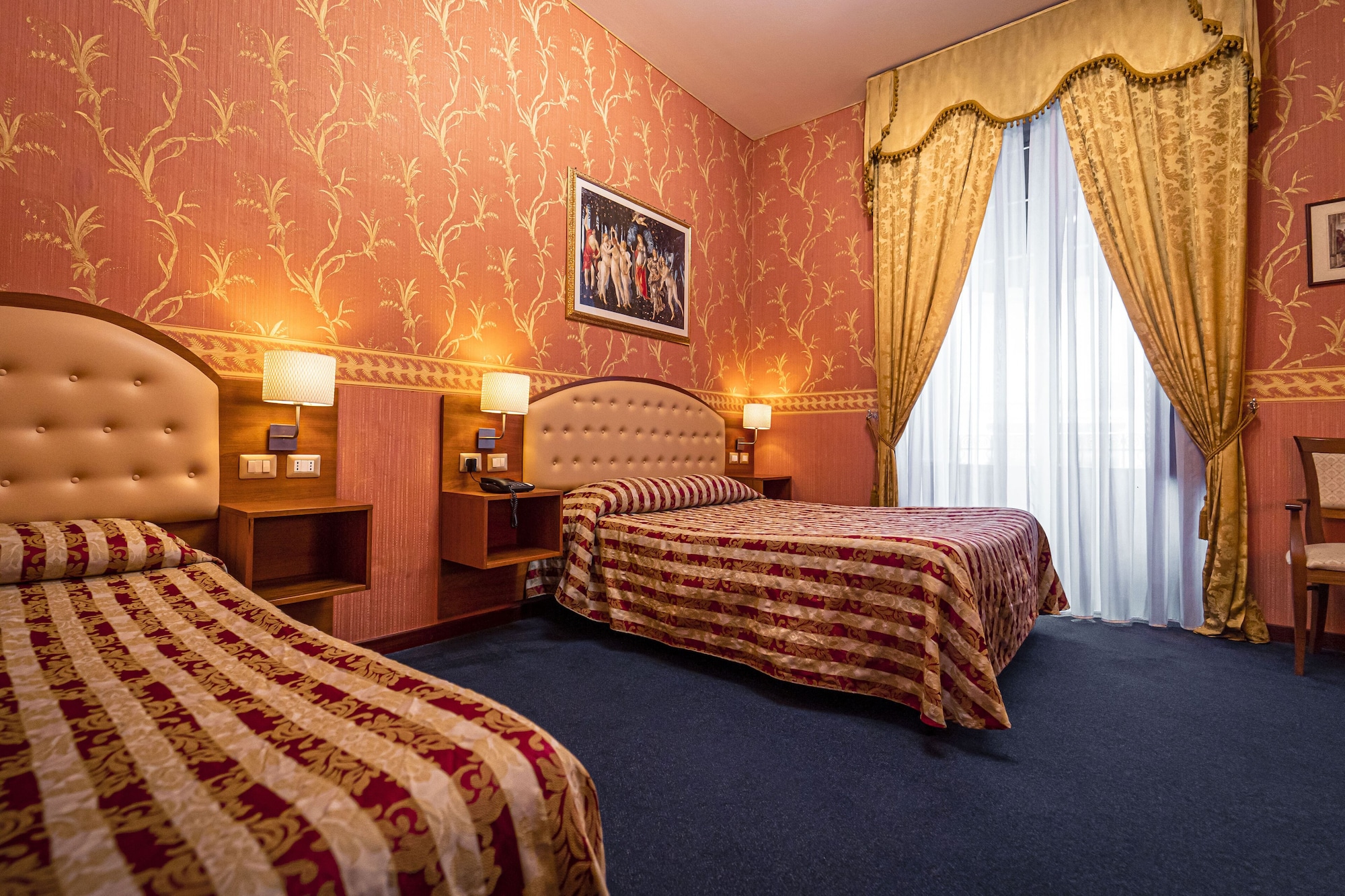 ROOM, TRIPLE
