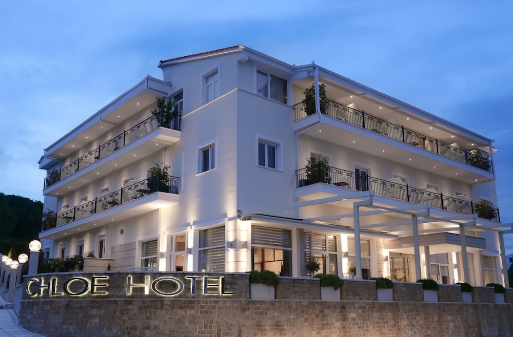 HOTEL CHLOE 2/50