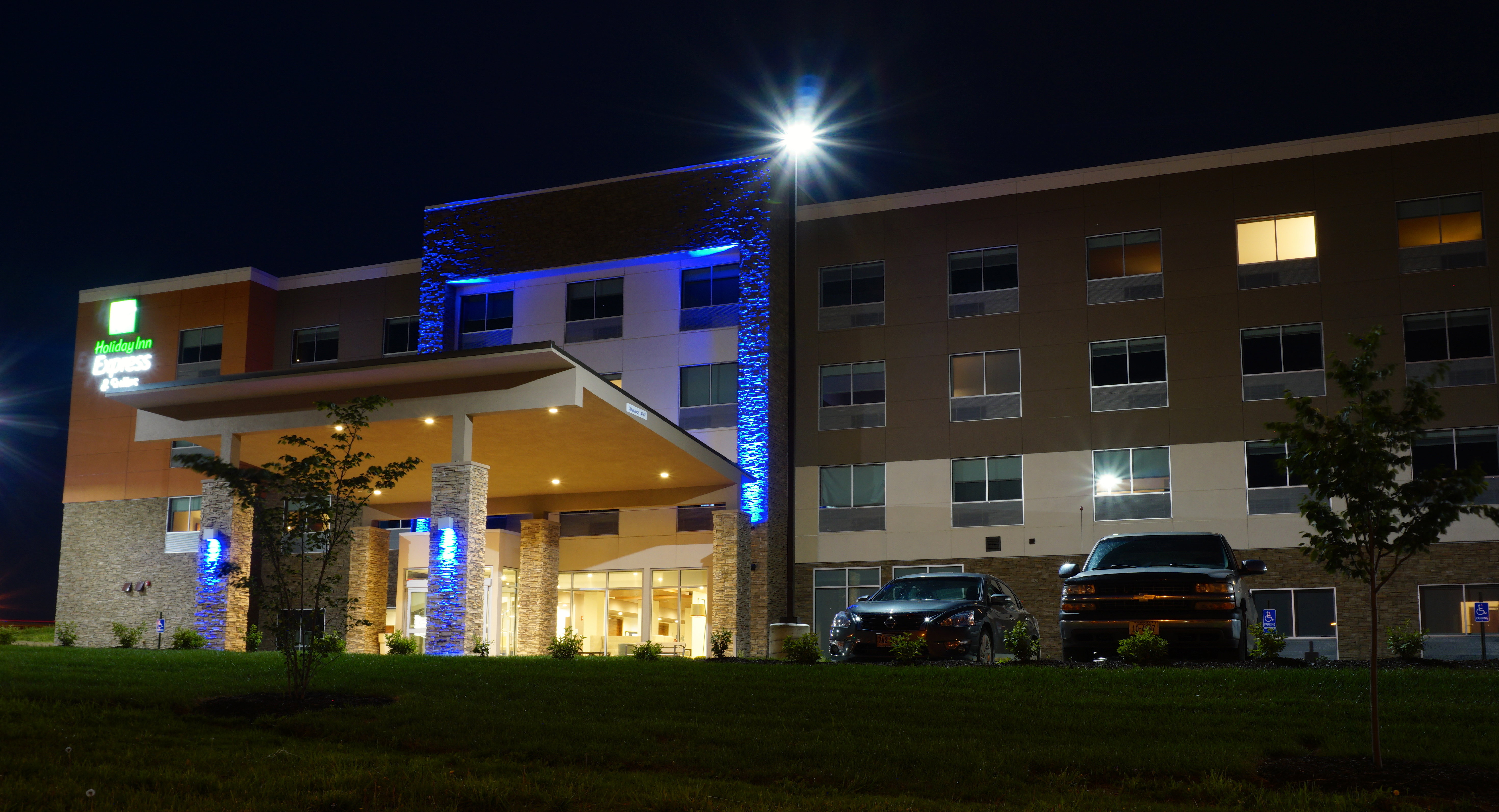 Holiday Inn Express Suites Omaha Millard Area 2/26